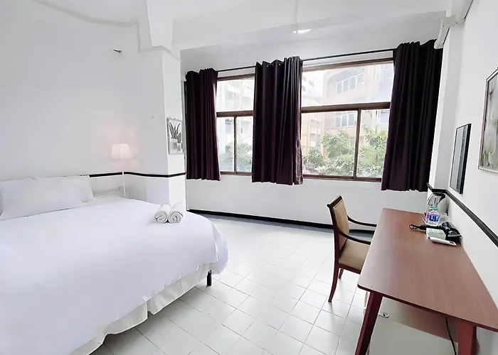 Xx Go Mrt Hua Lamphong - วัดไตรมิตร Appartement